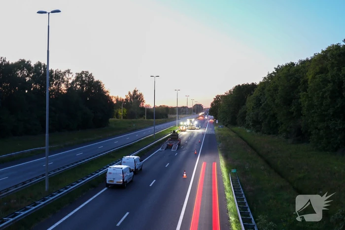 Rijbanen en oprit afgesloten door asfaltwerkzaamheden