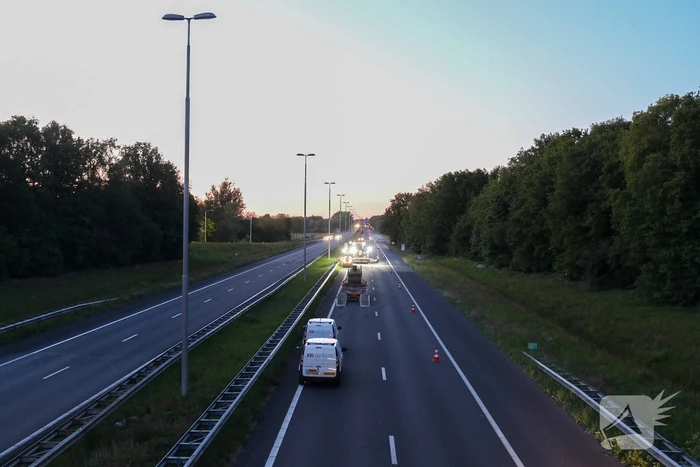 Rijbanen en oprit afgesloten door asfaltwerkzaamheden