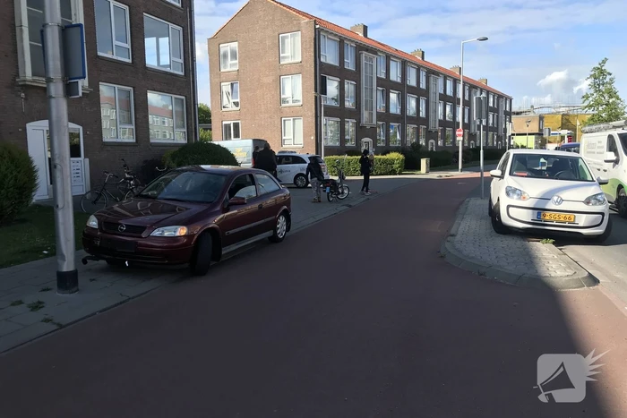 Snorfietser gewond bij aanrijding met auto