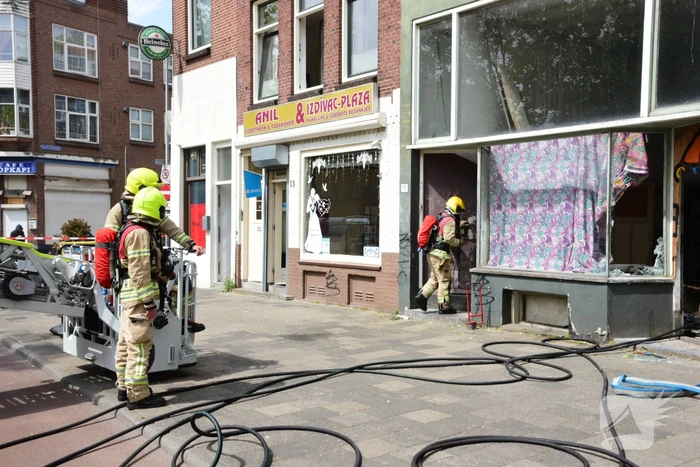 Brand in schuur overgeslagen naar woningen
