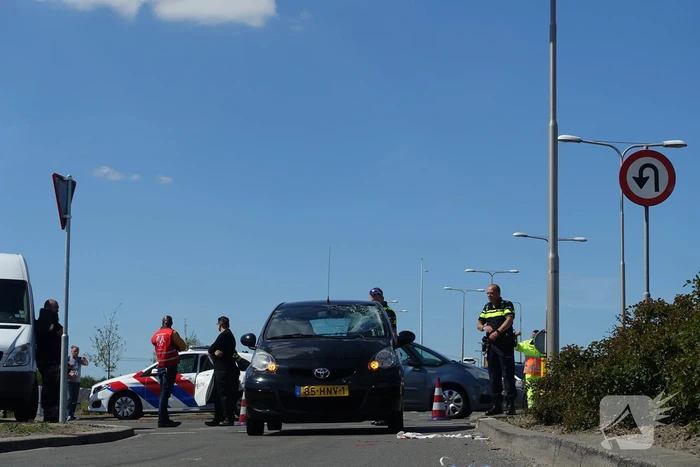 Fietsster ernstig gewond na aanrijding met auto