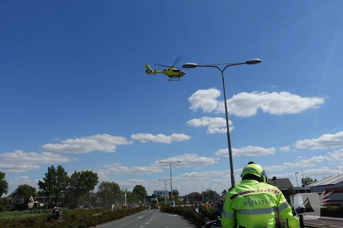 Fietsster ernstig gewond na aanrijding met auto