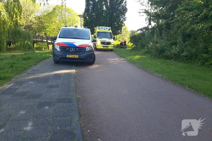 Gewonde persoon na mogelijk steekpartij
