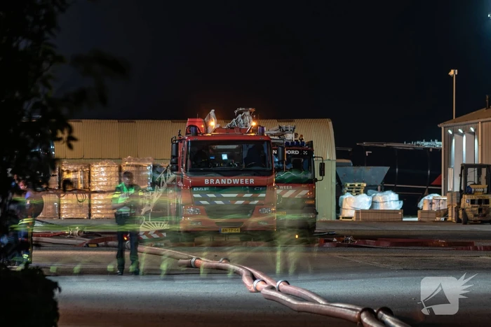 Brand in olietank asfaltfabriek Latexfalt