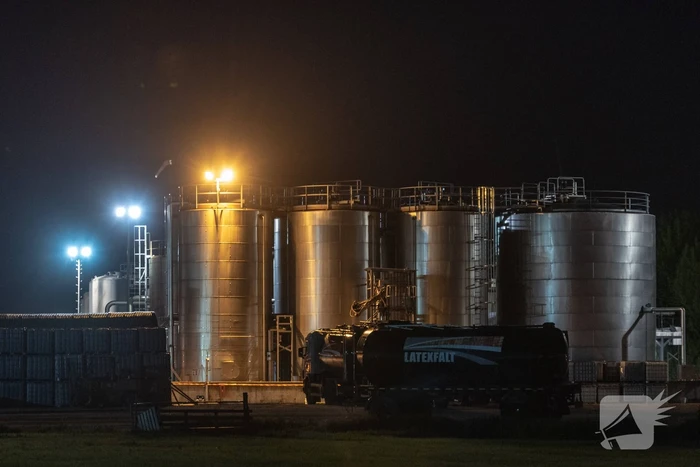 Brand in olietank asfaltfabriek Latexfalt