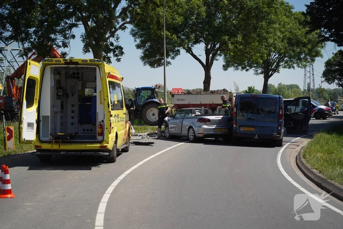 Meerdere gewonden na frontale aanrijding