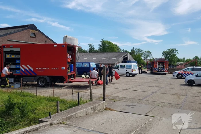 Veel rookontwikkeling bij brand in stal