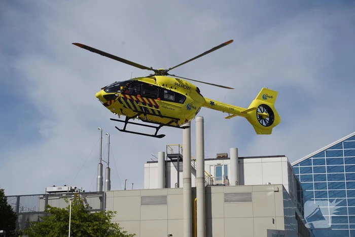 Traumahelikopter brengt patiënt van Duitsland terug naar Nederland