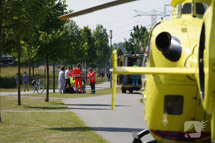 Man raakt ernstig gewond bij val met fiets