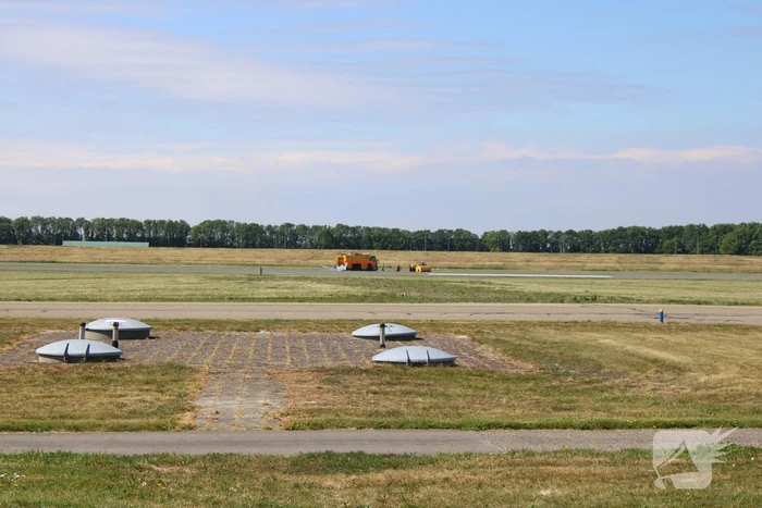 Vliegtuig maakt noodlanding; Lelystad Airport dicht