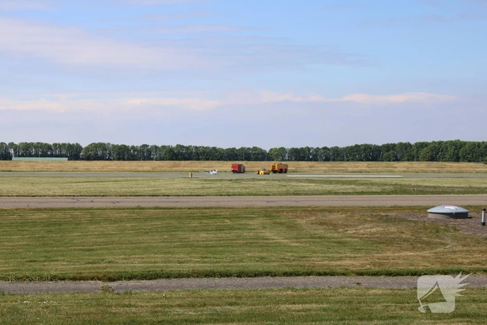 Vliegtuig maakt noodlanding; Lelystad Airport dicht