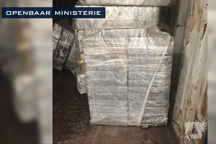 Partij van 550 kilo cocaïne aangetroffen in lege container
