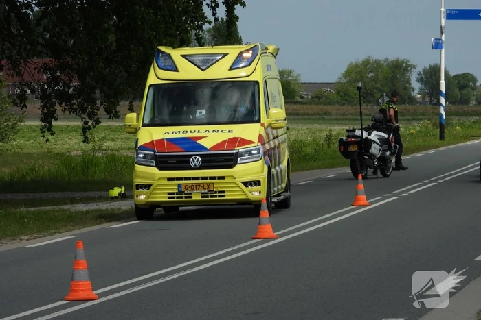 Personenauto belandt in sloot