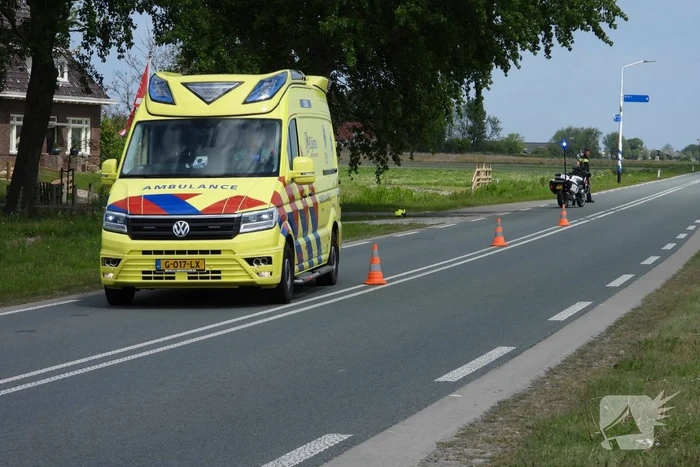 Personenauto belandt in sloot