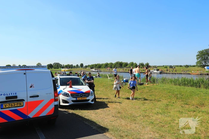 Massale vechtpartij bij drukte langs de Eem