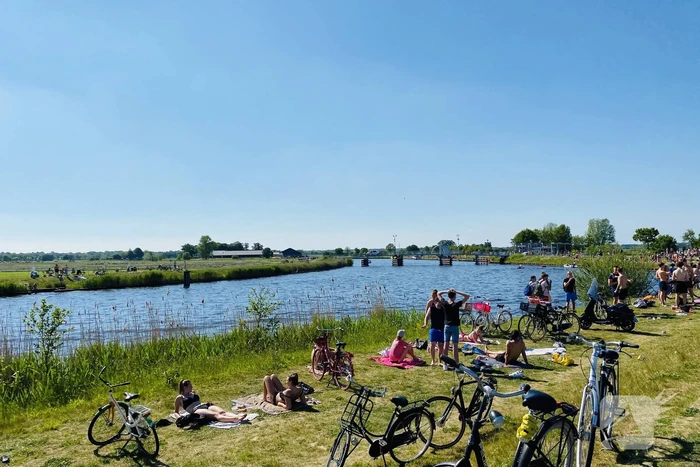 Massale vechtpartij bij drukte langs de Eem