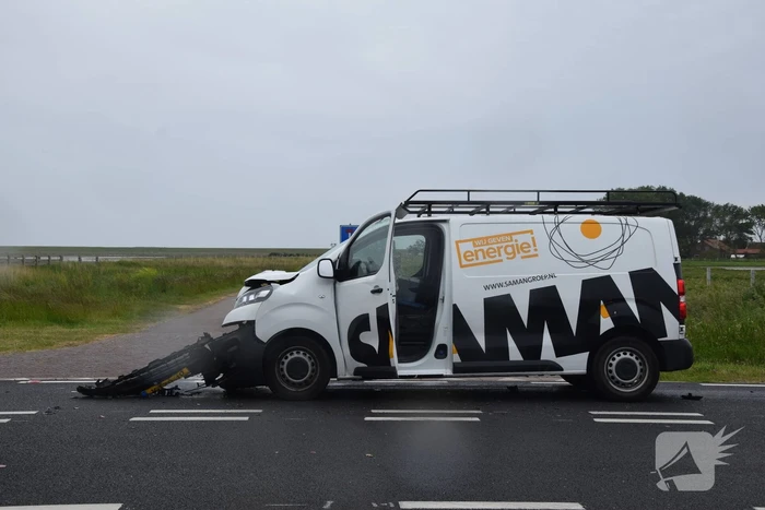 Gewonden na aanrijding met bestelbus