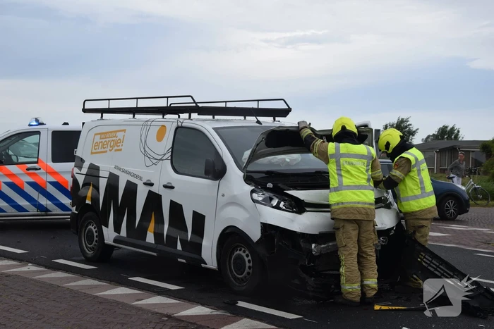 Gewonden na aanrijding met bestelbus