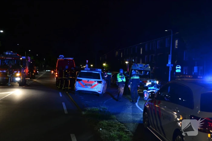 Vrouw zwaargewond uit sloot gehaald