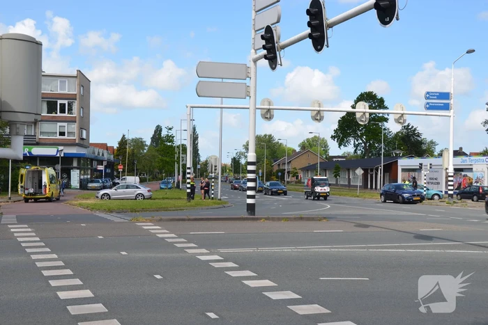 Persoon gewond na aanrijding met auto