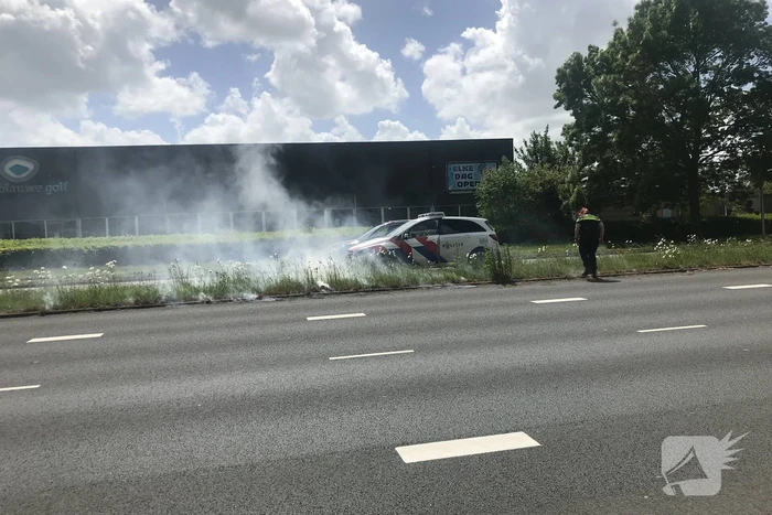 Flink stuk berm in brand