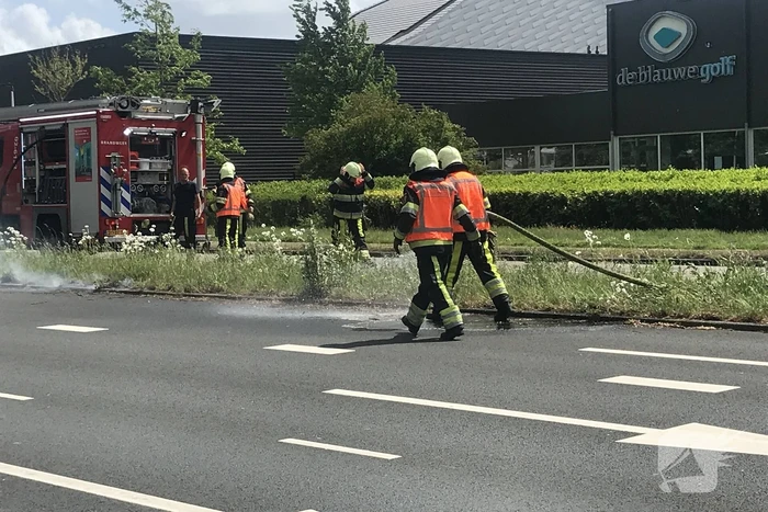 Flink stuk berm in brand