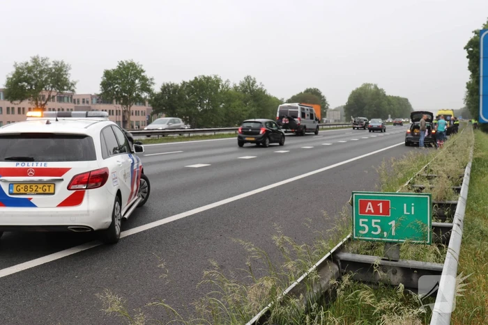 Kop-staart aanrijding tussen twee auto's