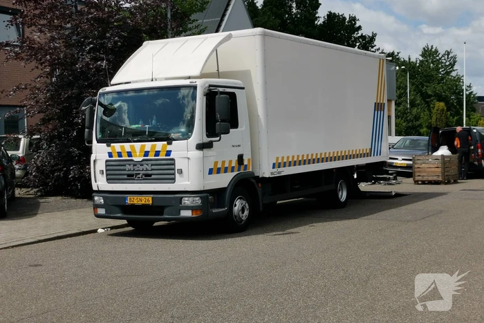 Inval bij leverancier grootschalige hennepteelt