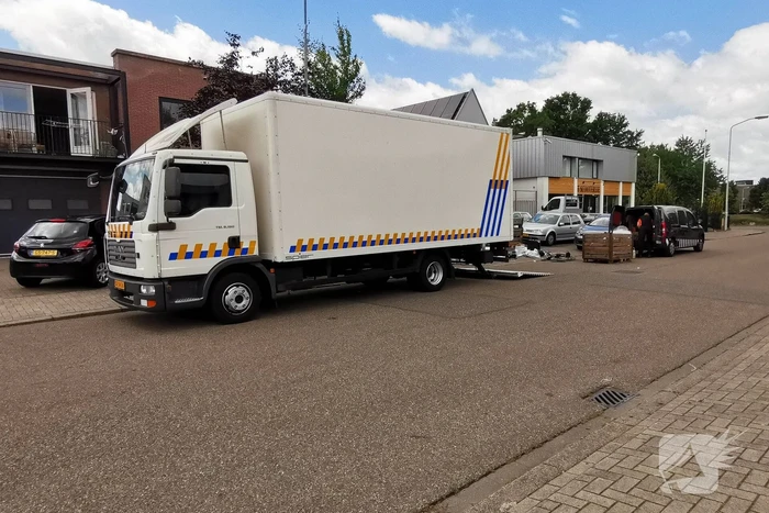 Inval bij leverancier grootschalige hennepteelt