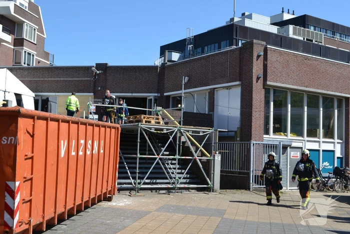 Winkelcentrum Winkelhof ontruimd gaslucht