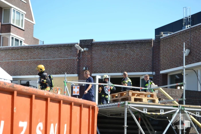 Winkelcentrum Winkelhof ontruimd gaslucht
