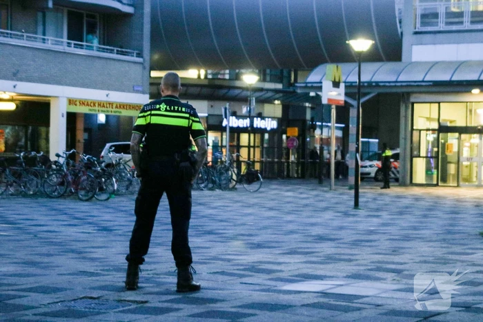 Zwaargewonde na steekpartij bij winkelcentrum