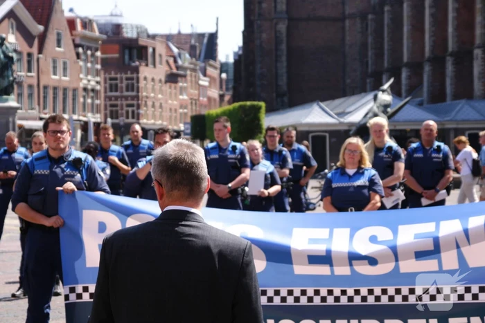 Handhavers komen in actie voor verdedingsmiddelen