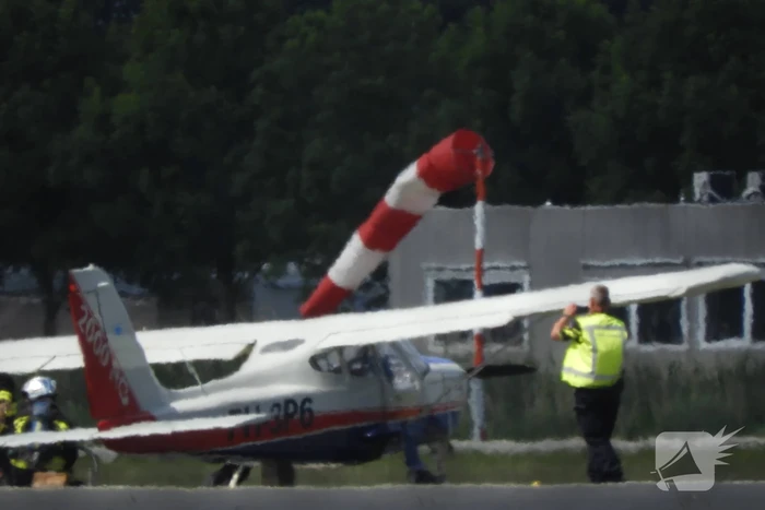 Sportvliegtuig maakt noodlanding op Lelystad Airport