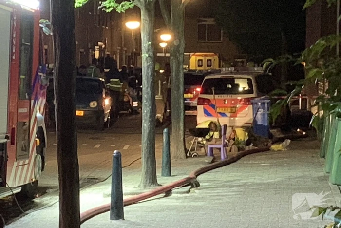 Persoon dreigt woning op te blazen