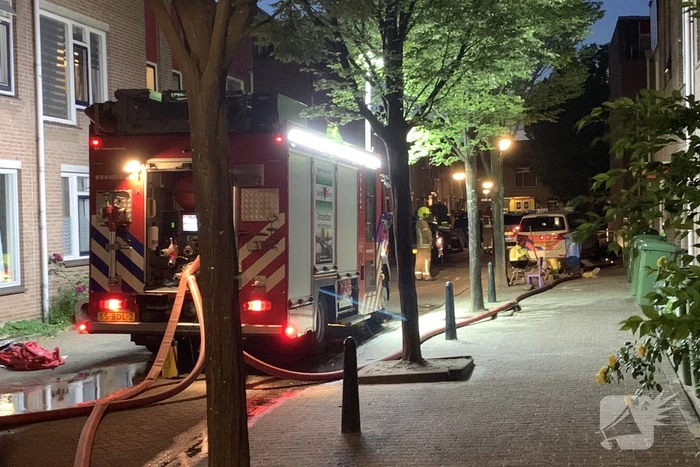 Persoon dreigt woning op te blazen