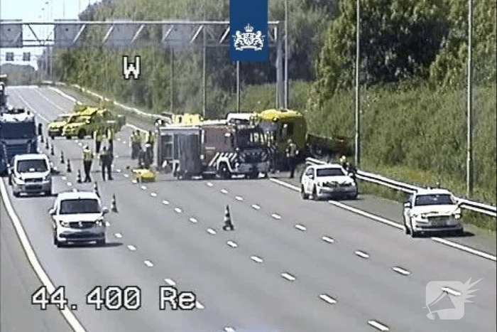 Drie rijstroken dicht na ongeval