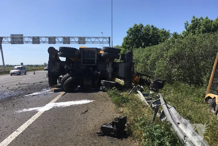 Drie rijstroken dicht na ongeval