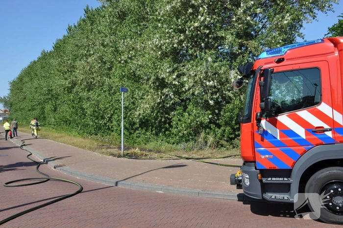 Bermbrand snel onder controle