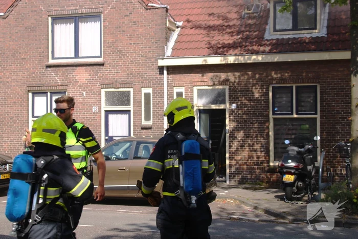 Uitslaande woningbrand snel onder controle