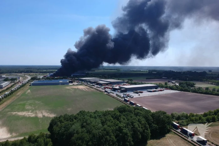 Zeer grote brand bij transportbedrijf