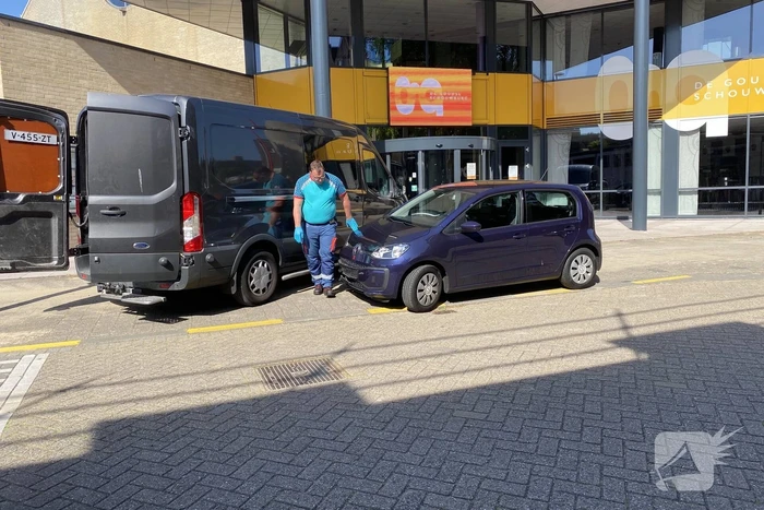 Scooterrijder gewond na aanrijding met auto
