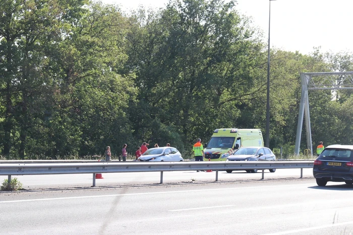Twee rijstroken afgesloten door ongeval