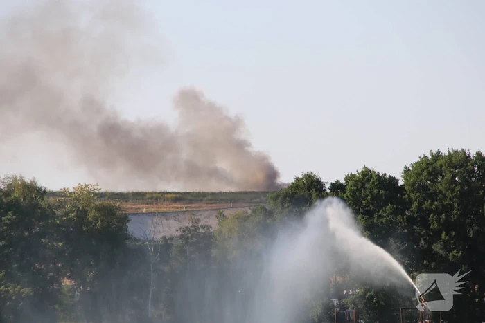 Flinke rookontwikkeling bij brand op vuilstort