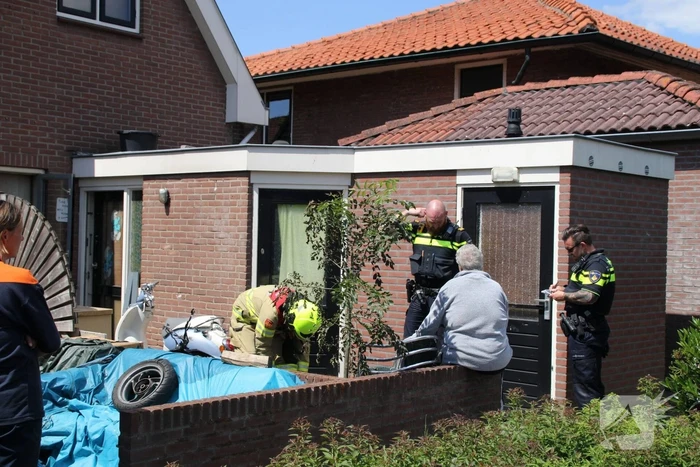 Kliko in de brand, straat afgesloten