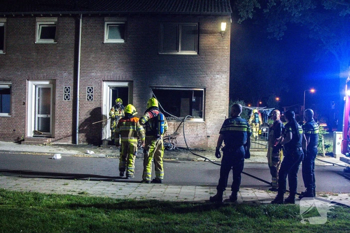 Veel schade aan woning door brandende scooter