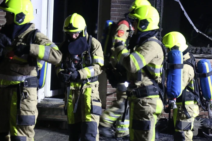 Veel schade aan woning door brandende scooter