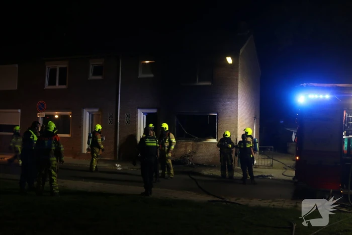 Veel schade aan woning door brandende scooter