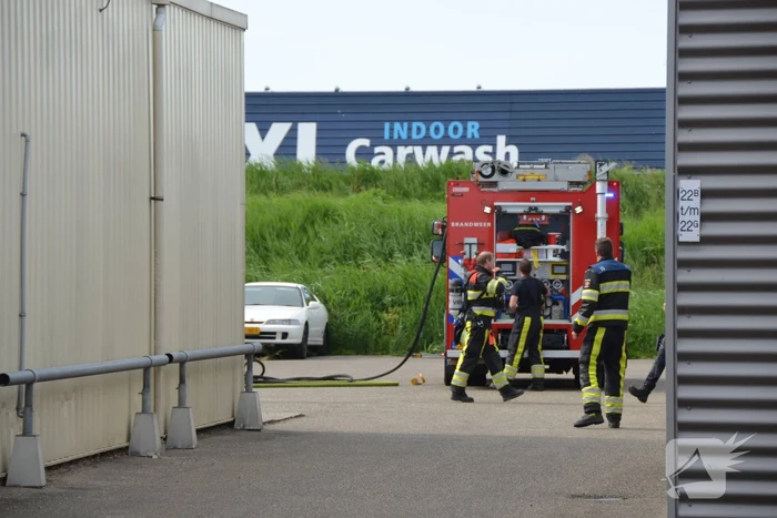 Flinke rookontwikkeling bij brand in loods