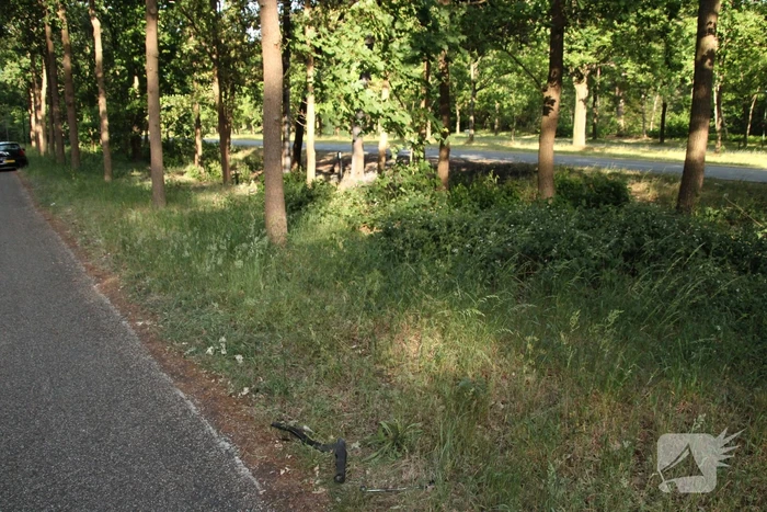 Bloemen neergelegd na tragisch verkeersongeval